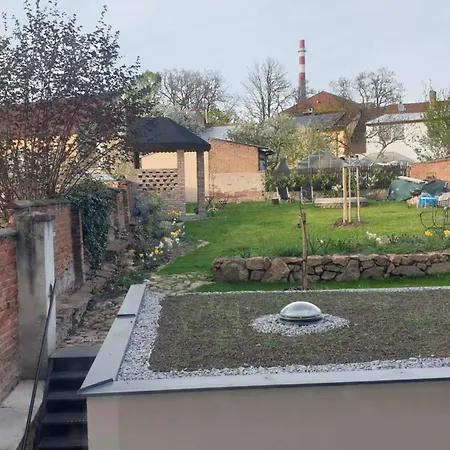 Art Nouveau With Garden In Apartmán