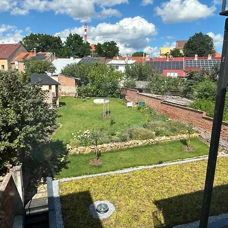Art Nouveau With Garden In *