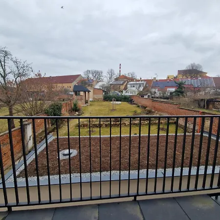 Art Nouveau With Garden In Apartmán *