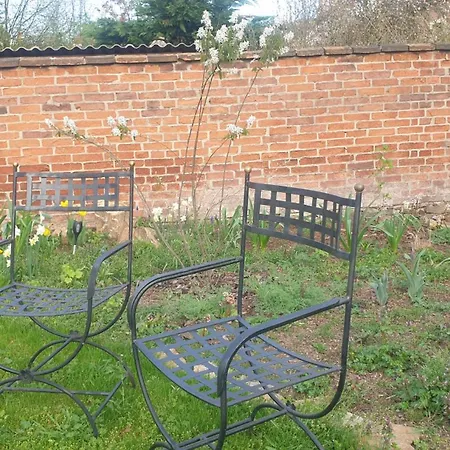 Art Nouveau With Garden In *