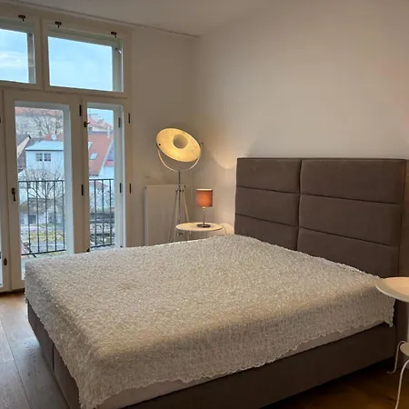Art Nouveau With Garden In Apartment *