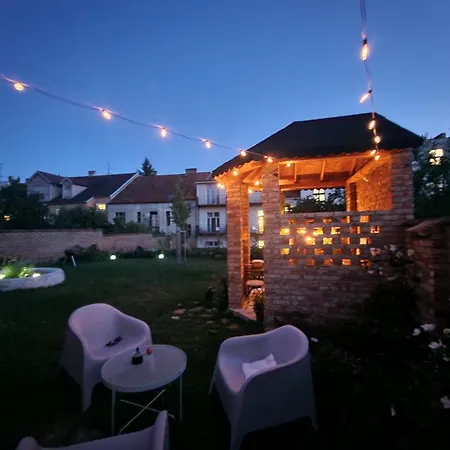 Appartamento Original With Garden In Písek